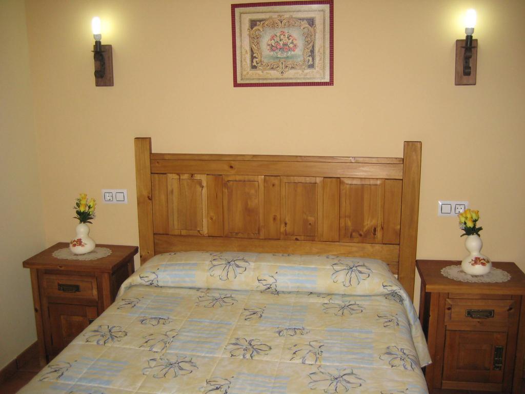 Casa Rural Los Olivos Sotoserrano ภายนอก รูปภาพ